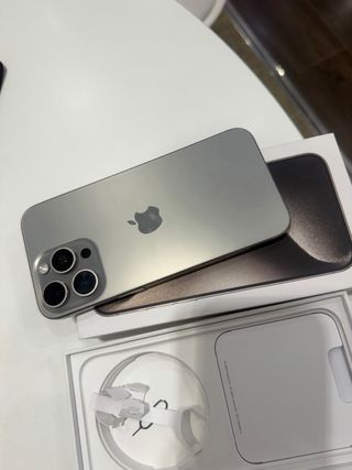 iPhone 15 Pro Max gris 256gb