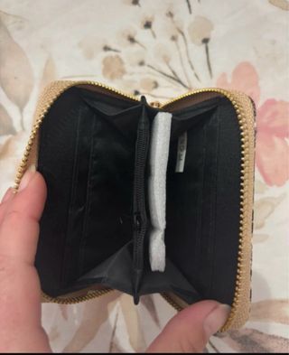 Mochila y cartera efecto piel serpiente