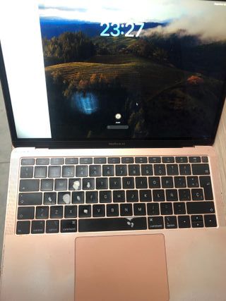 Apple MacBook Air 2020 Dourado