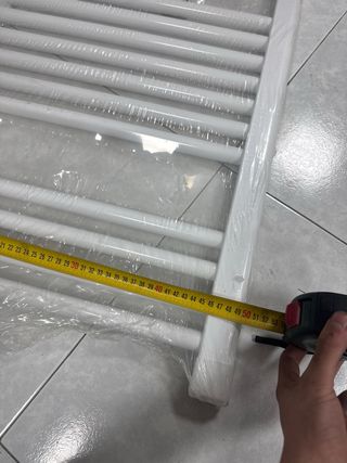 Radiador toallero blanco metal