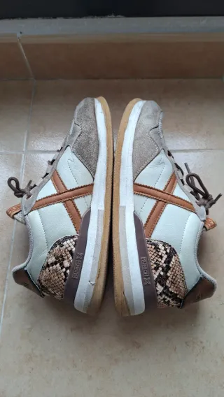 Deportivas Munich Beige y Marrón