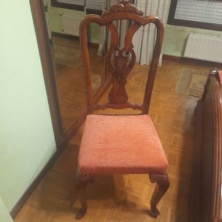 Conjunto de 4 sillas de madera clásicas renovadas