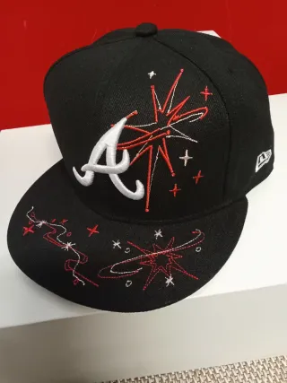 Gorra New Era 59Fifty Negra y Roja Talla 7.1/2