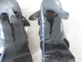 Sandalias charol grises