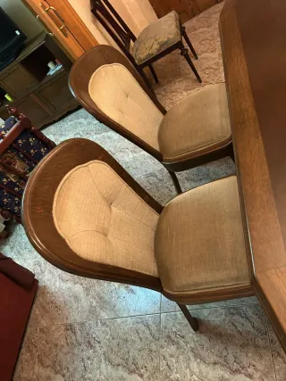 Mesa de comedor de madera maciza y 4+2 sillas
