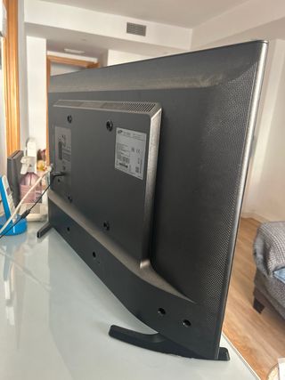 Samsung TV 32 pulgadas con mando