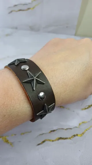 Pulsera Cuero Artesanal Estrellas