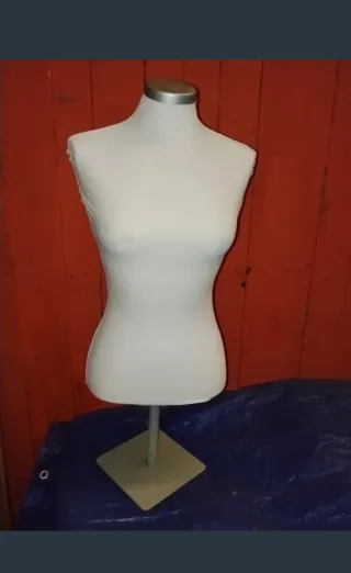 Busto maniquí blanco