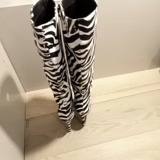 Stivali donna zebrati n.39