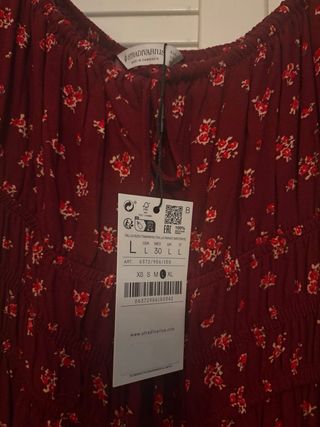 Vestido midi floral Stradivarius