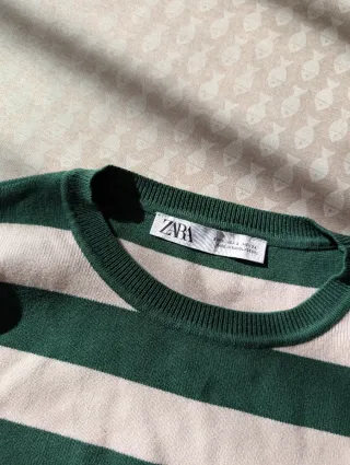 Camiseta Zara rayas verde y beige Talla XS