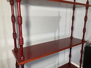 Estantería de madera caoba