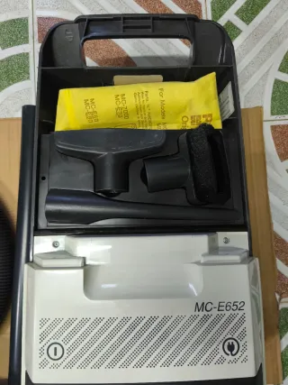 Aspiradora Panasonic MC-E652