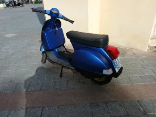 Vespa 200 Iris Azul