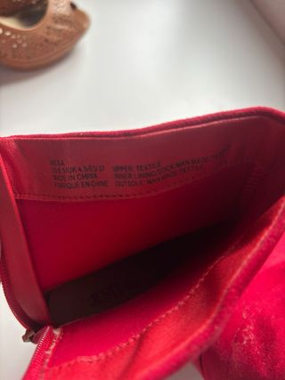 Botines tacón rojos