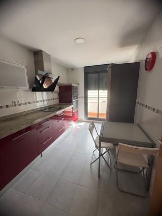 Se alquila amplio piso de un dormitorio en Atarfe