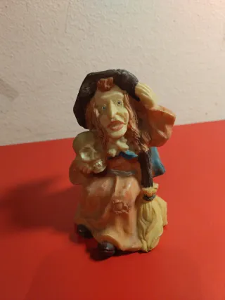 Figuras Brujas Coleccionables (3 Piezas)