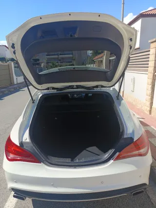 Mercedes-Benz CLA 200 d AMG Line Shooting Brake