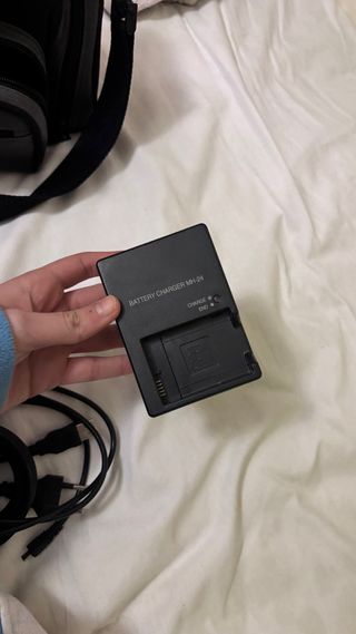 Cámara Réflex Nikon D5100 + Objetivo 18-55mm