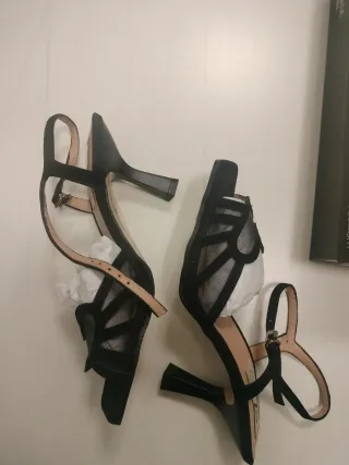 Sandalias de tacón negras