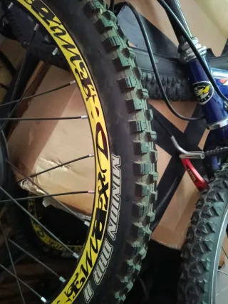 2 Neumáticos Maxxis Minion DHR II 26x2.40
