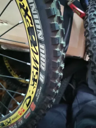 2 Neumáticos Maxxis Minion DHR II 26x2.40