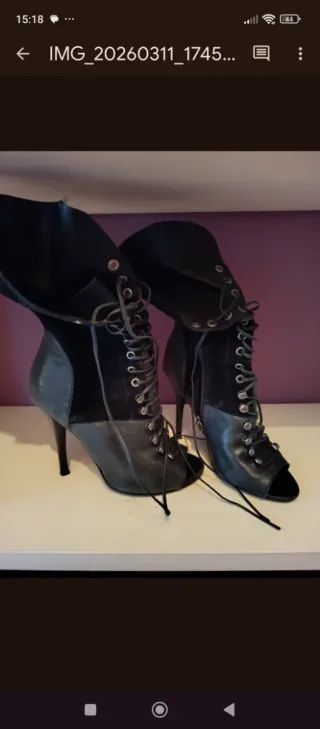 Varios Botines de tacón peep toe y guess