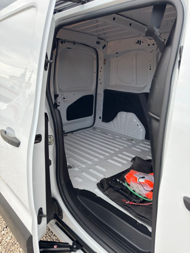 Peugeot Partner 2025, foto 7