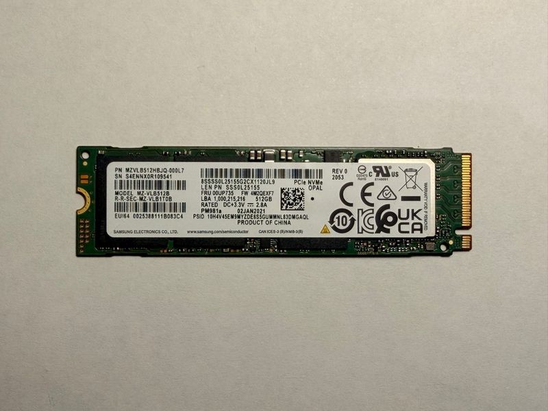 Disco SSD NVMe Samsung MZ-VLB512B 512GB 99% Salud