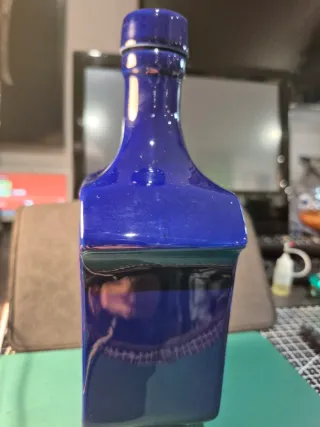 Botella Brugal Siglo de Oro vacía, de colección.