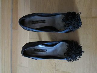 Zapatos de tacón Arian Gold negros