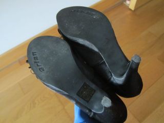 Zapatos de tacón Arian Gold negros