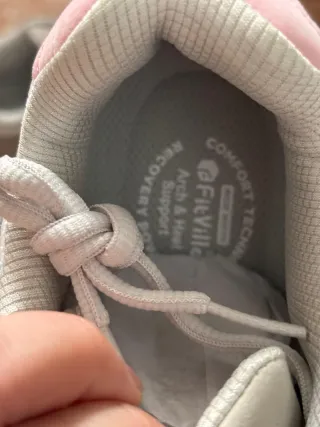 Zapatillas FitVille grises y blancas