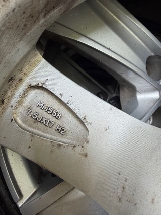 Llantas,ruedas Audi 17” con neumáticos MICHELIN