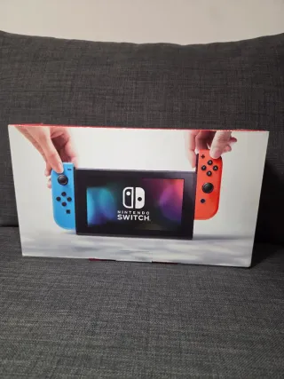 Nintendo Switch V2 - Garanzia 2 Anni