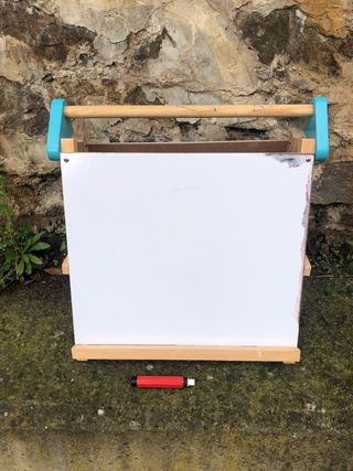 Pizarra infantil de madera con antialérgico tizas