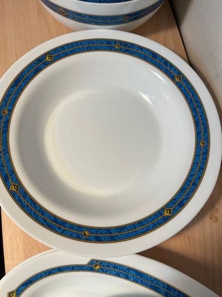 Vajilla de vidrio con diseño azul mod. Astral