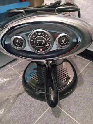 Cafetera Espresso Illy Negra