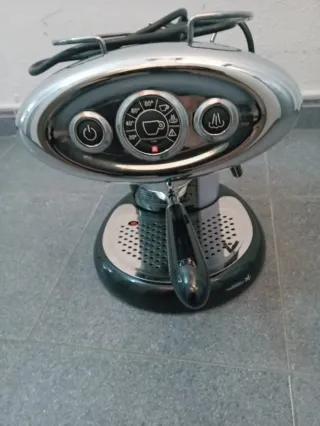 Cafetera Espresso Illy Negra