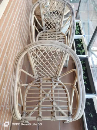 Sillas de mimbre estilo vintage