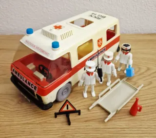 Ambulancia Playmobil Ref 3254 con Accesorios