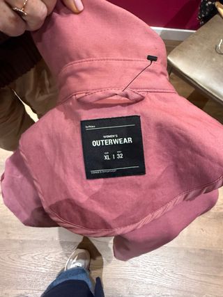 Gabardina rosa Lefties Talla XL