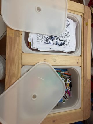 Mesa y 2 sillas infantiles IKEA