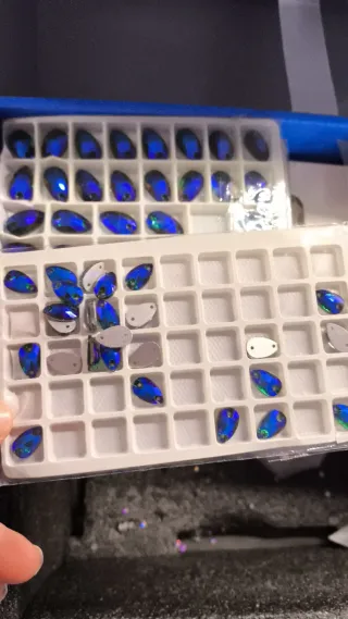 Piedras brillantes para coser