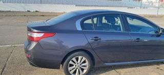 Renault Latitude 2011