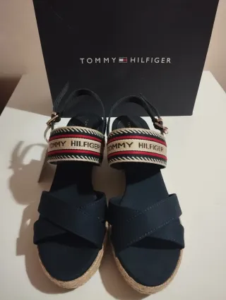 Cuñas Tommy Hilfiger T.38