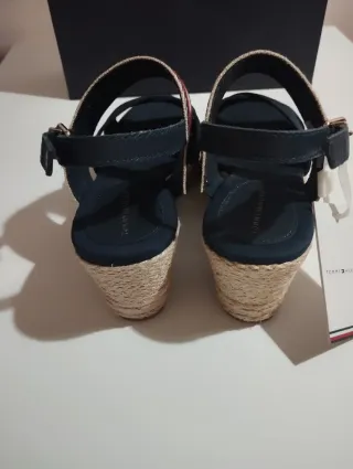 Cuñas Tommy Hilfiger T.38