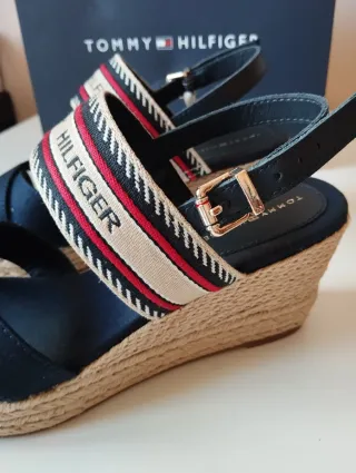 Cuñas Tommy Hilfiger T.38