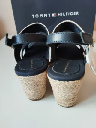 Cuñas Tommy Hilfiger T.38