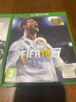 Lotto 3 Giochi Xbox One: FIFA 16, R6 Siege, FIFA 1